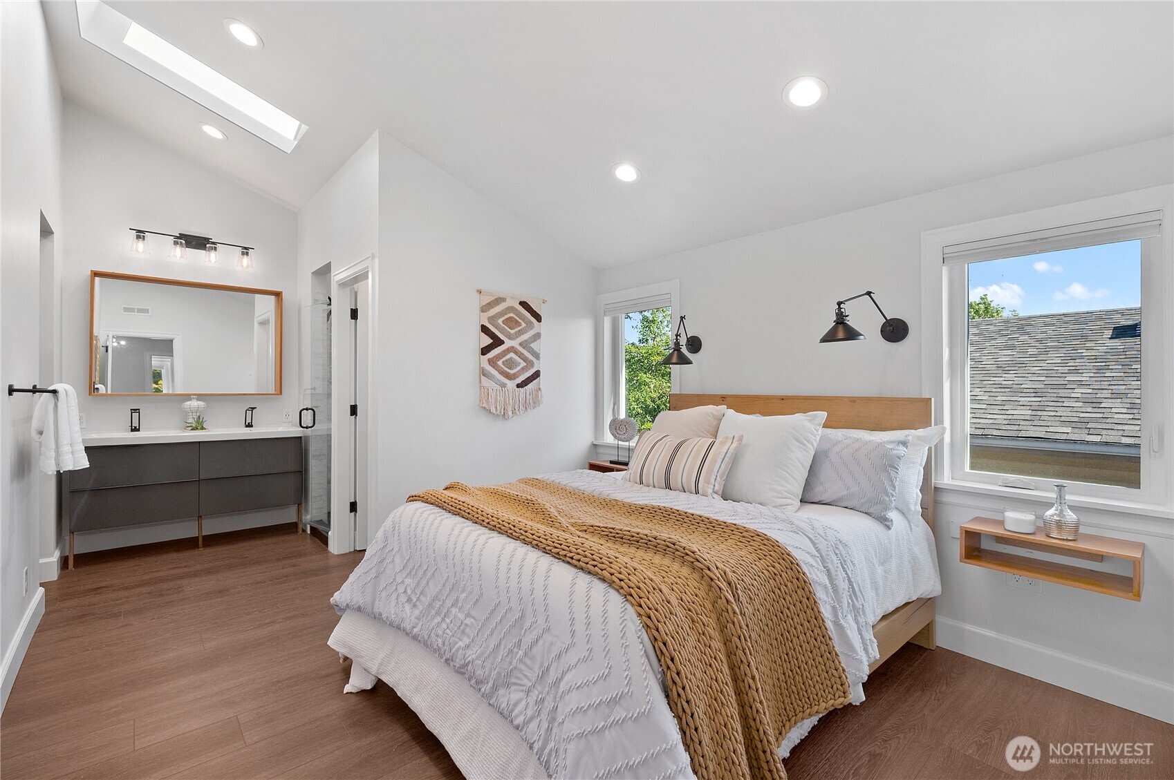 5500 21st Avenue S, Seattle, WA 98108