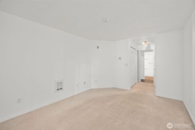 13717 Linden Avenue N #221, Seattle, WA 98133 - Photo 17