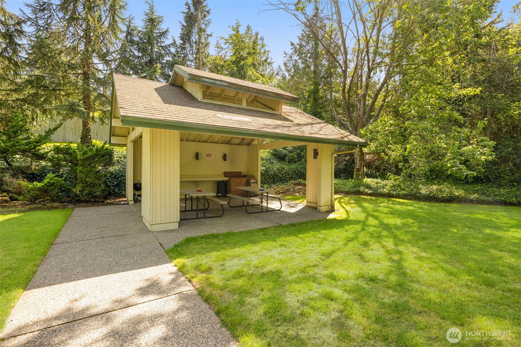 13717 Linden Avenue N #221, Seattle, WA 98133