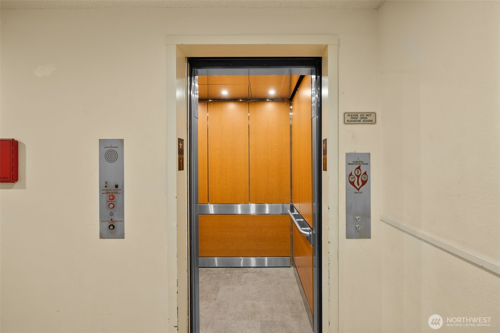 13717 Linden Avenue N #221, Seattle, WA 98133