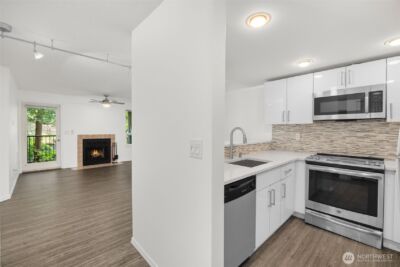 13717 Linden Avenue N #221, Seattle, WA 98133 - Photo 7