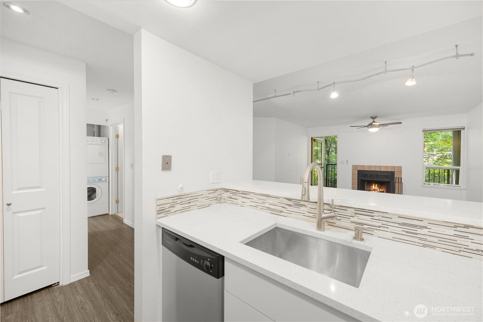 13717 Linden Avenue N #221, Seattle, WA 98133