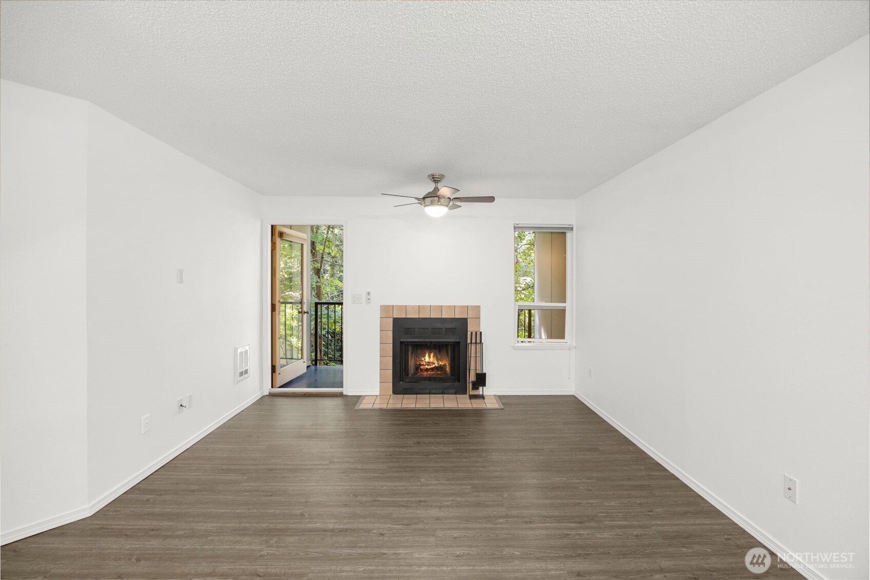 13717 Linden Avenue N #221, Seattle, WA 98133