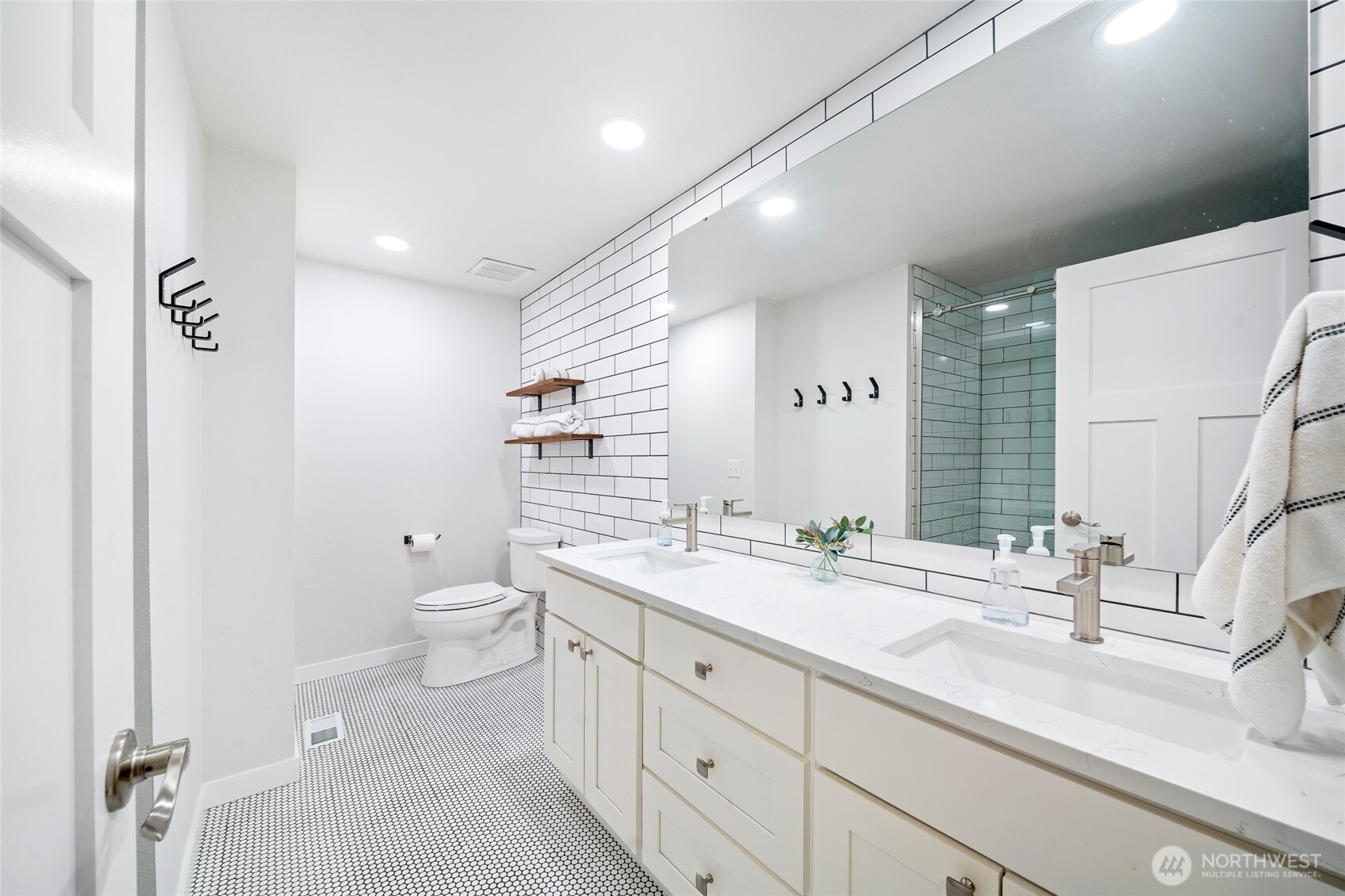 3246 Eastland Circle SE, Olympia, WA 98501