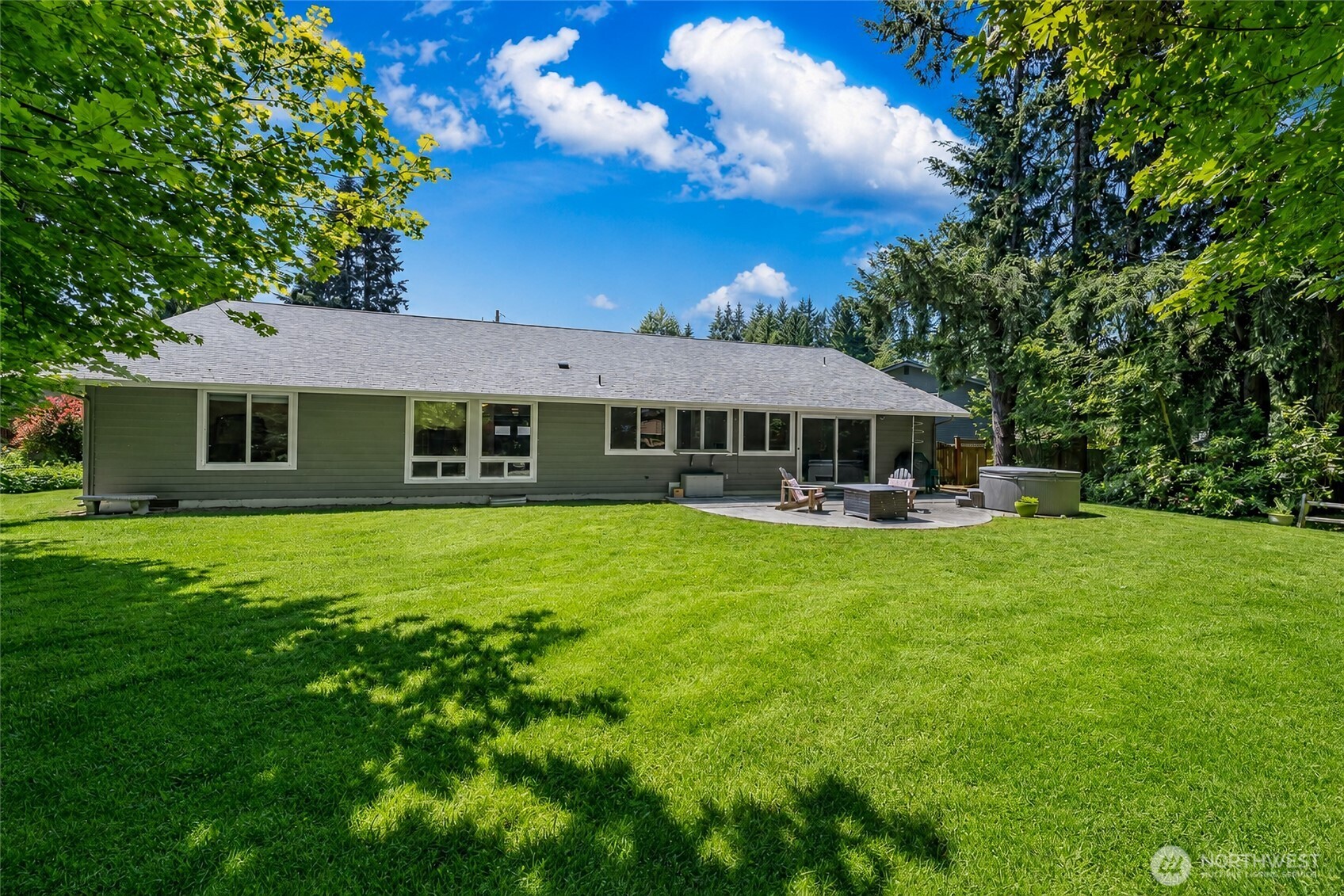 3246 Eastland Circle SE, Olympia, WA 98501