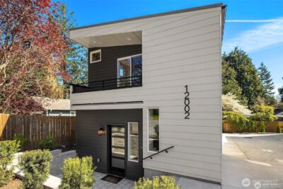 12002 20th Avenue NE, Seattle, WA 98125 - Photo 1
