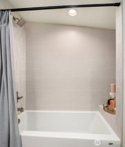 12002 20th Avenue NE, Seattle, WA 98125 - Photo 15