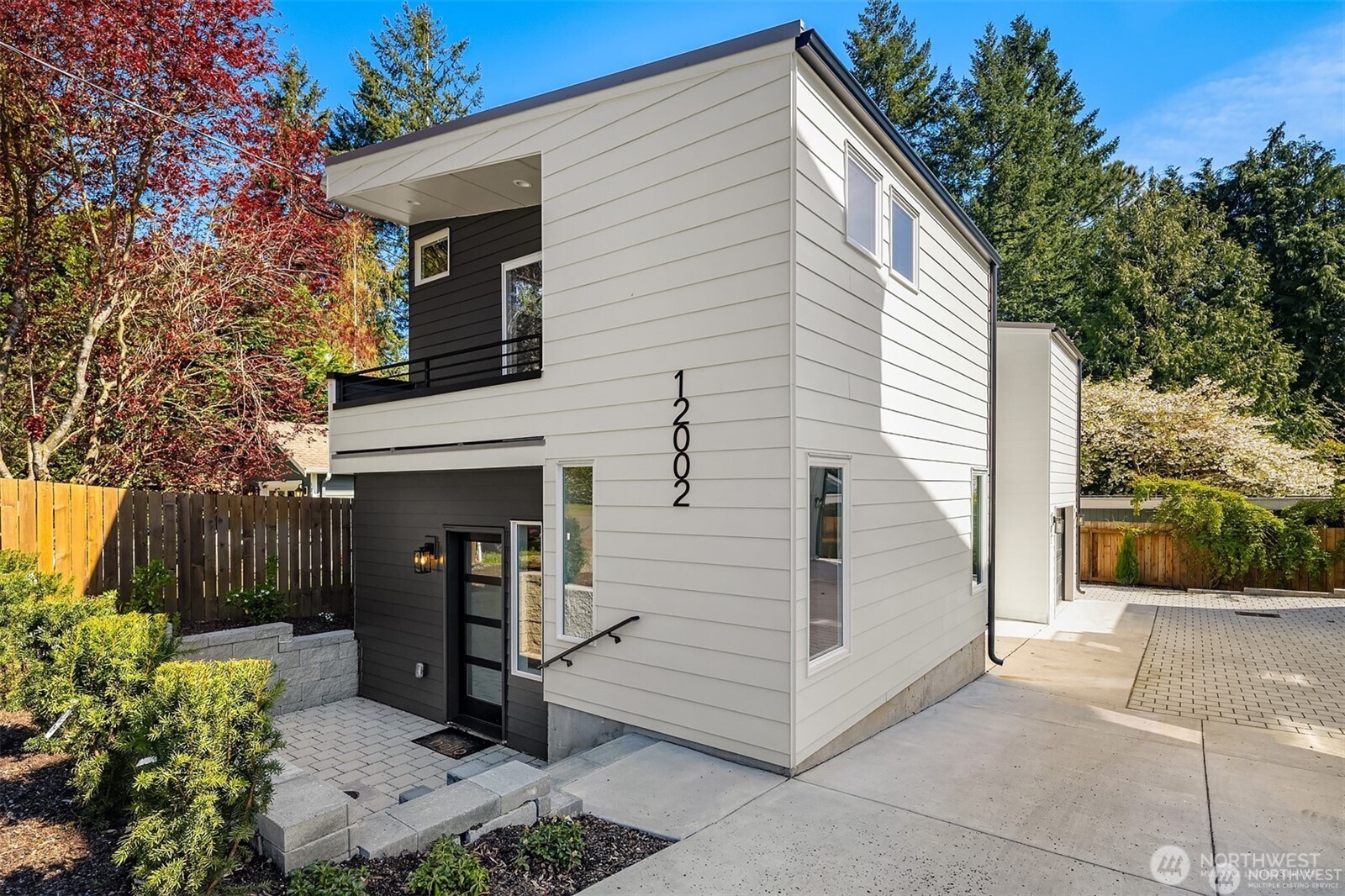 12002 20th Avenue NE, Seattle, WA 98125