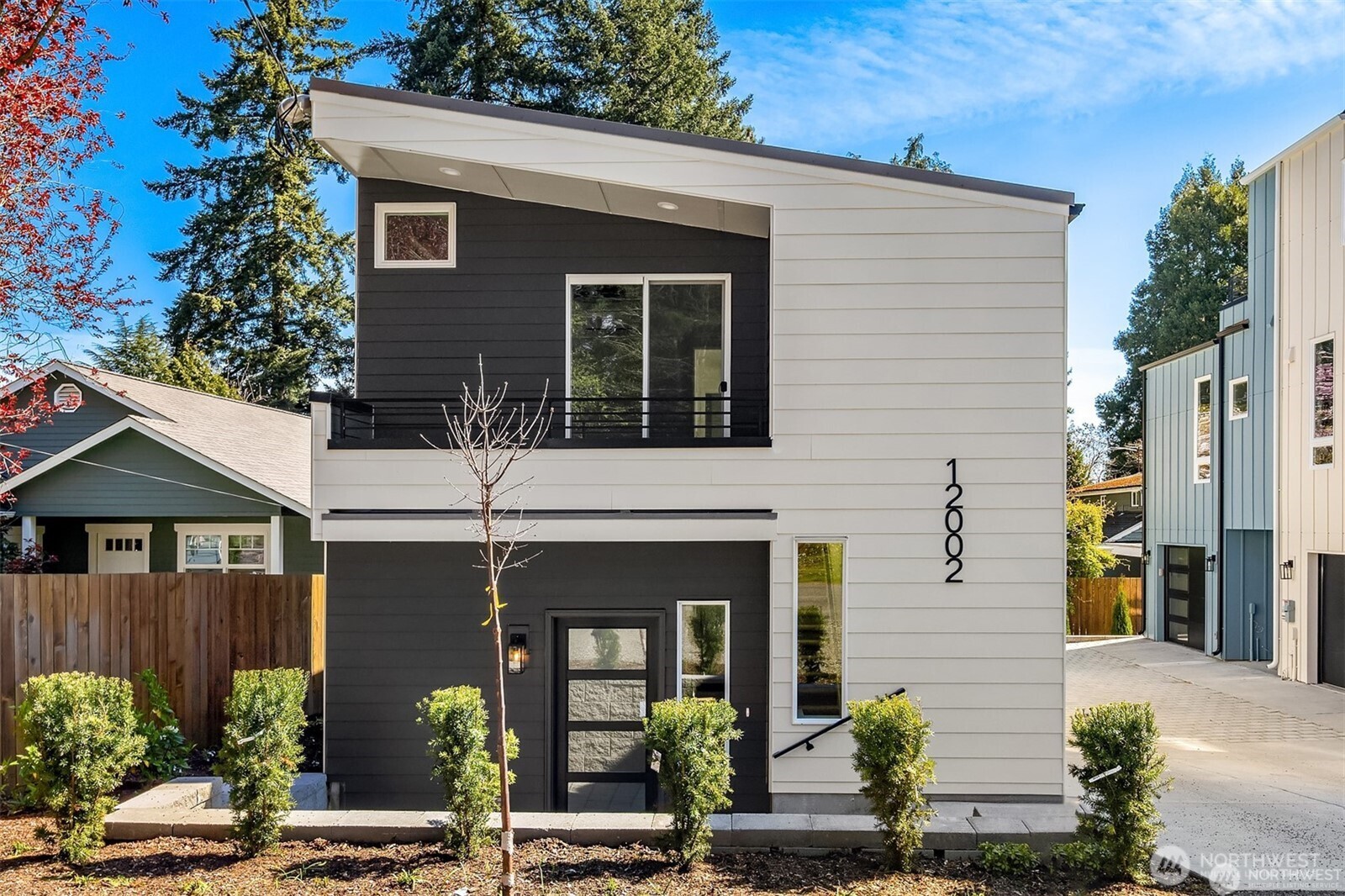 12002 20th Avenue NE, Seattle, WA 98125