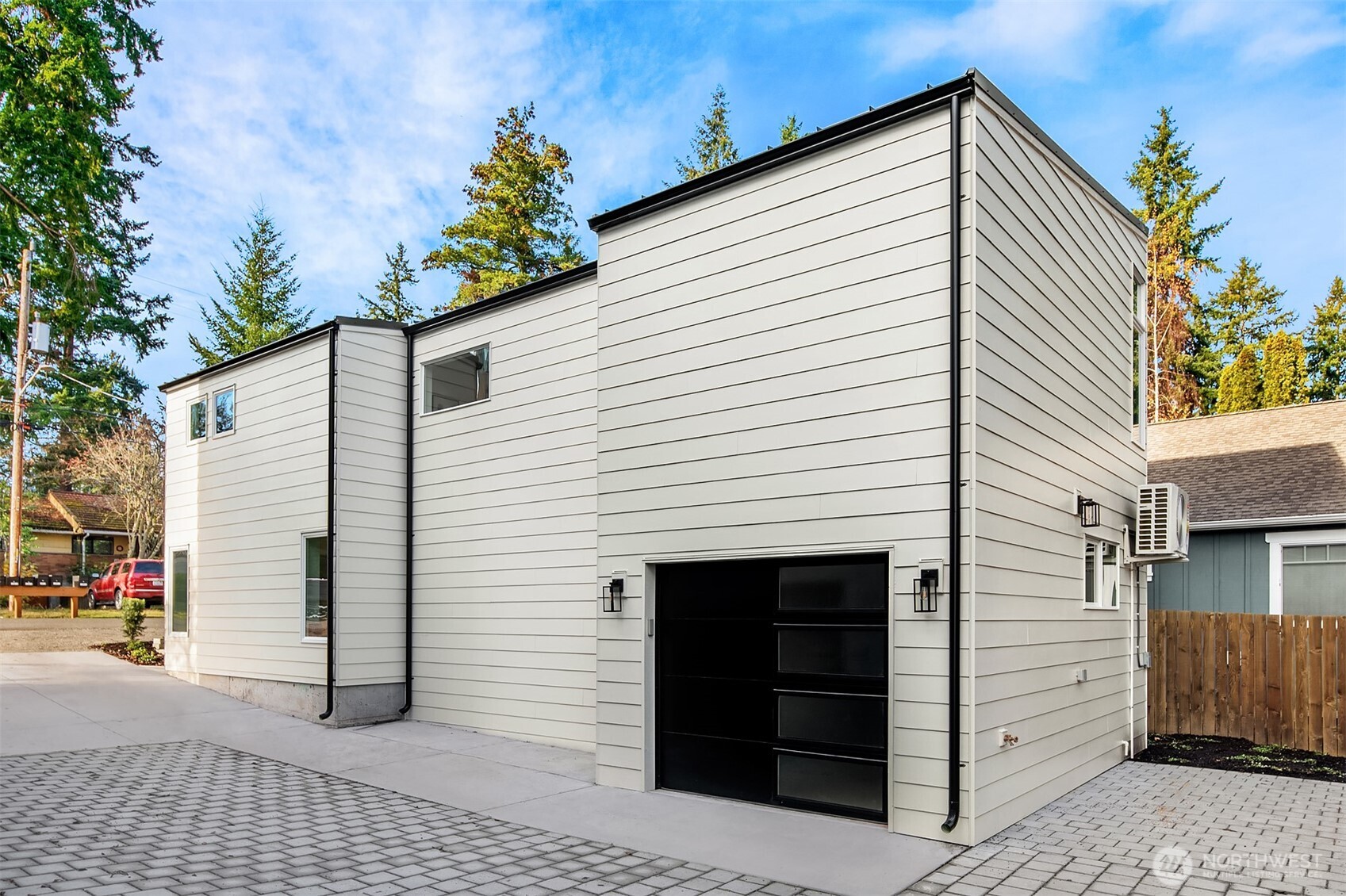 12002 20th Avenue NE, Seattle, WA 98125