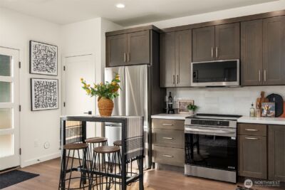 12002 20th Avenue NE, Seattle, WA 98125 - Photo 9