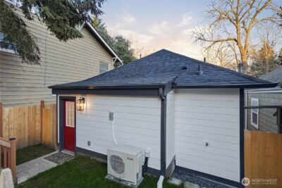 1927 42nd Avenue SW, Seattle, WA 98116 - Photo 29