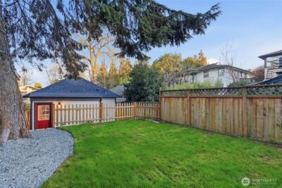 1927 42nd Avenue SW, Seattle, WA 98116 - Photo 31