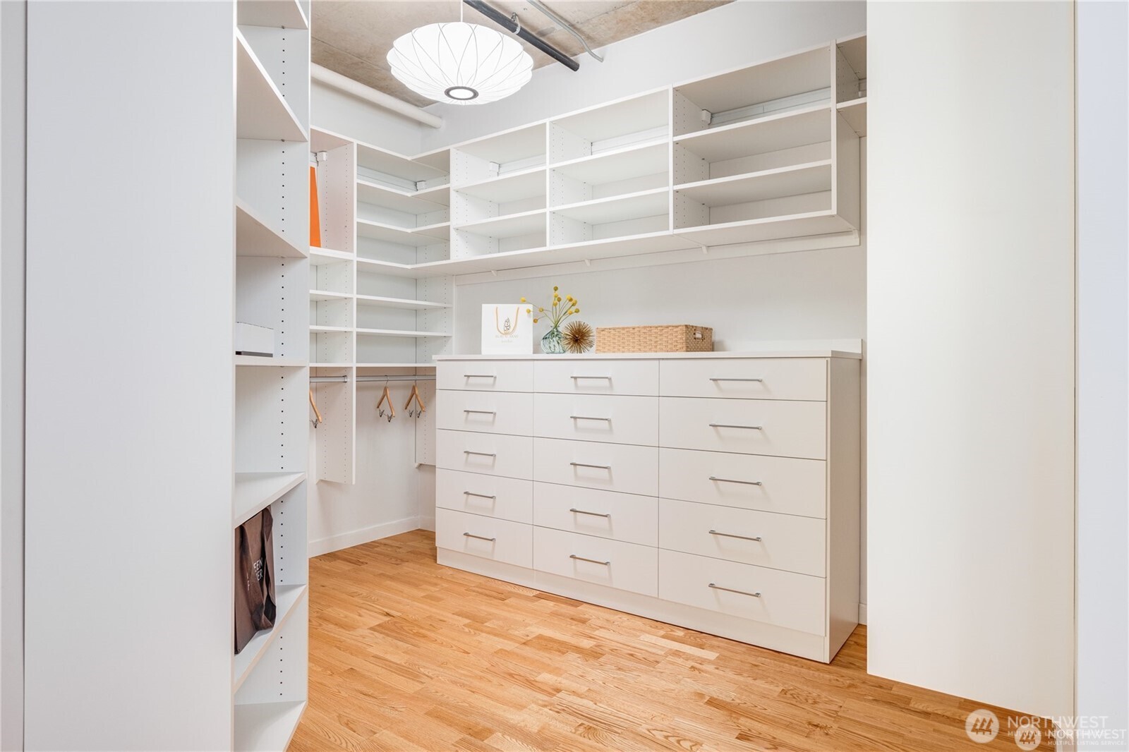 2720 3rd Avenue #416, Seattle, WA 98121