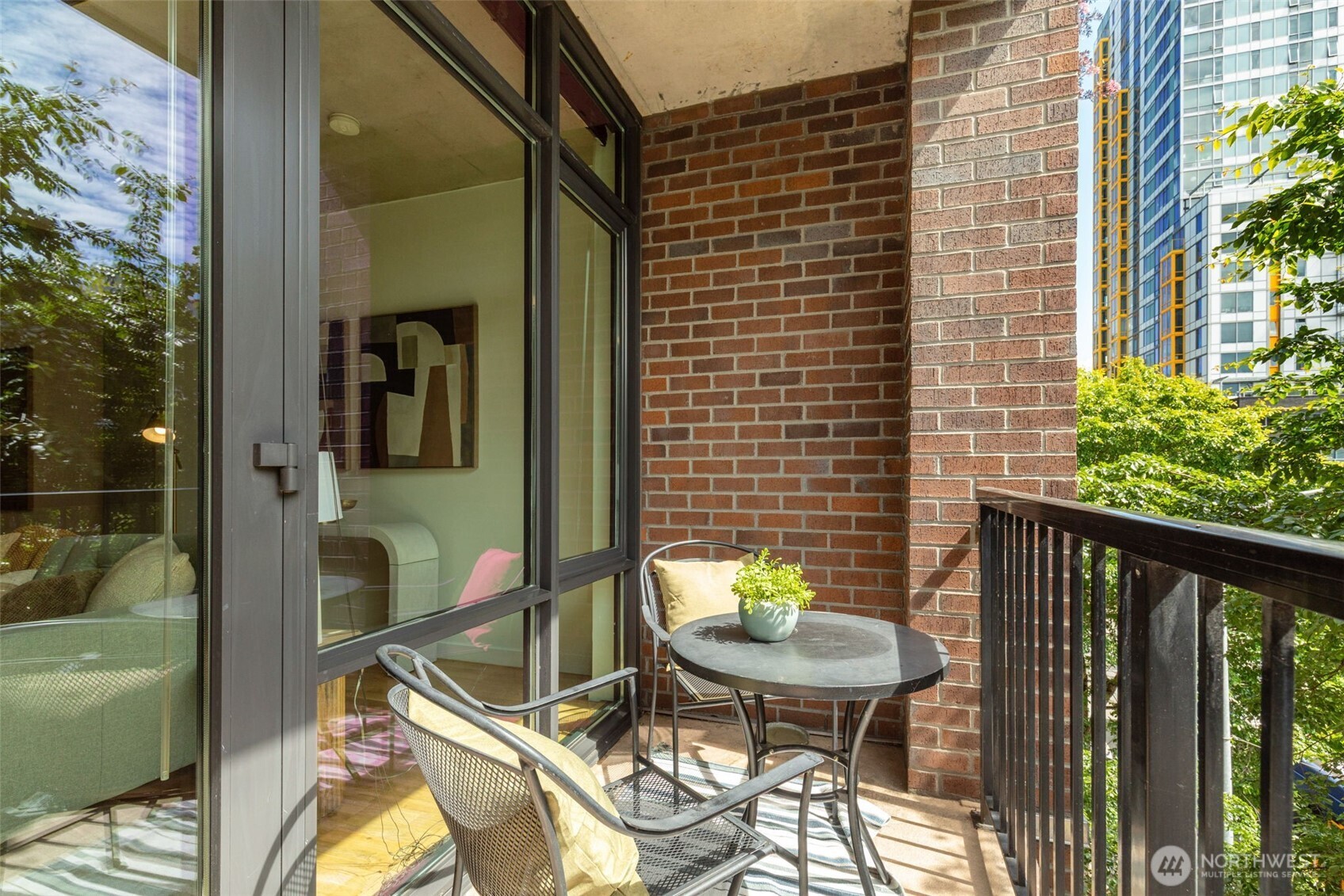 2720 3rd Avenue #416, Seattle, WA 98121