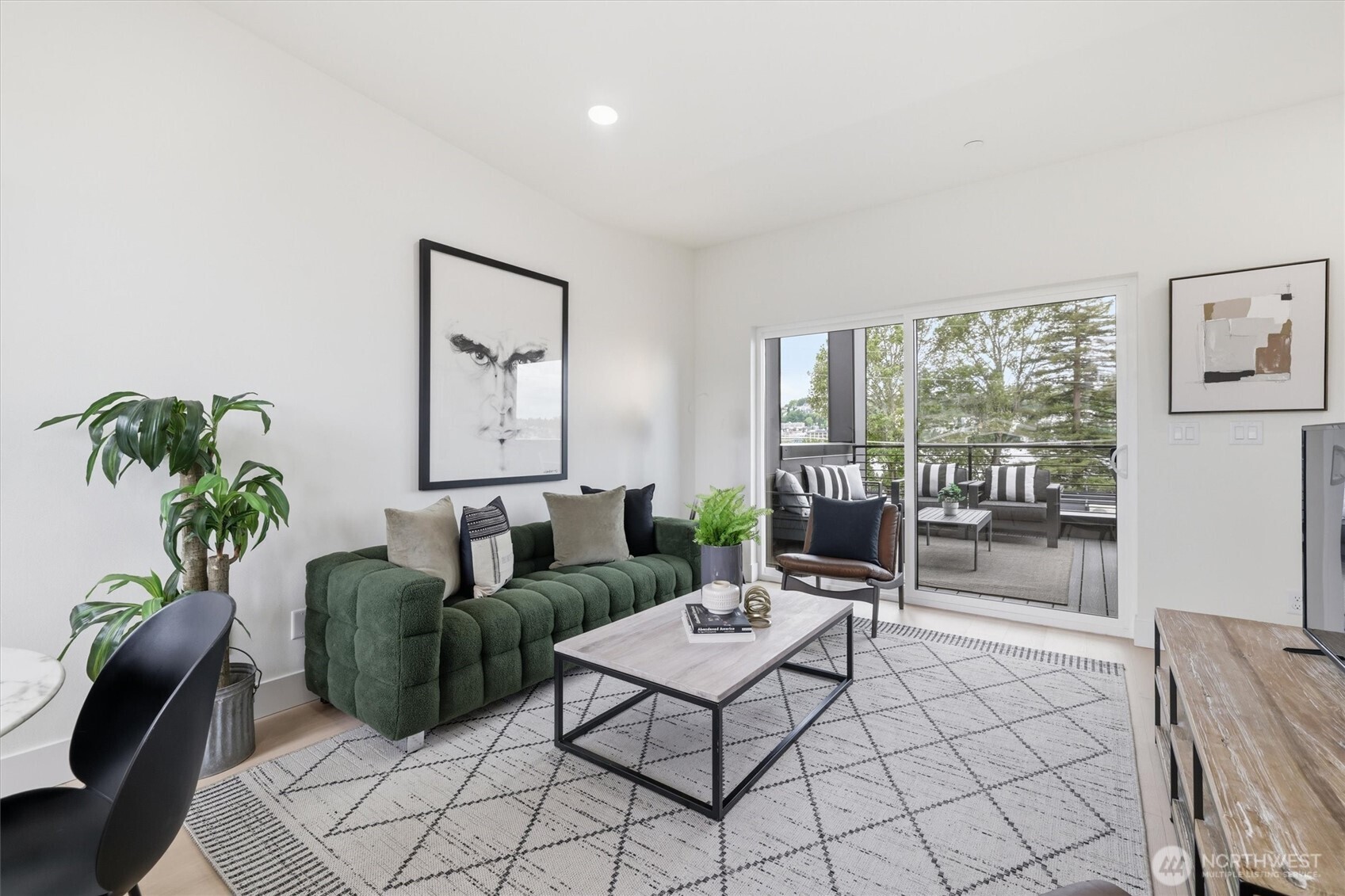 2017 Minor Avenue E, Seattle, WA 98102