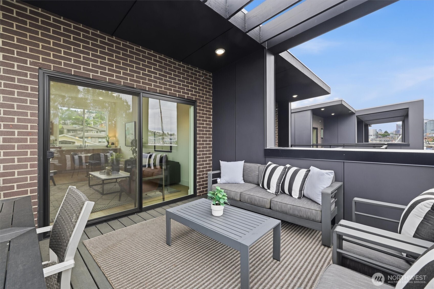 2017 Minor Avenue E, Seattle, WA 98102