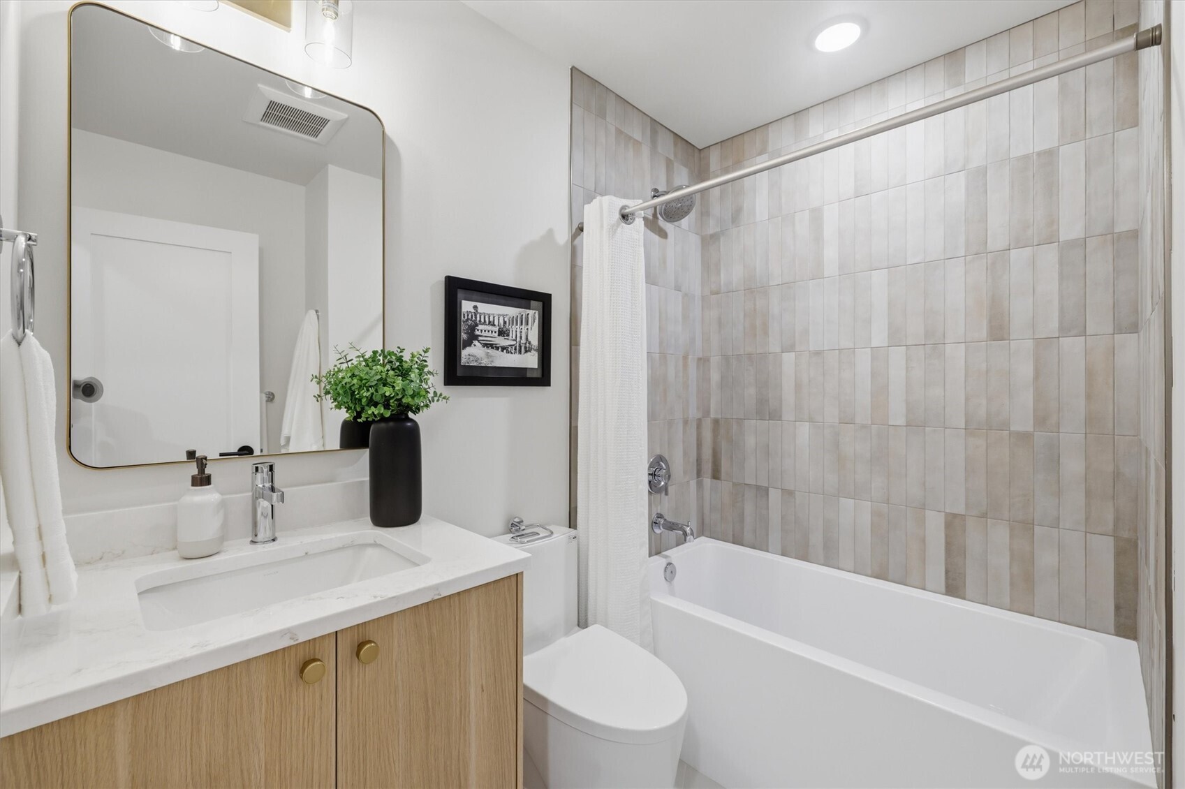 2017 Minor Avenue E, Seattle, WA 98102