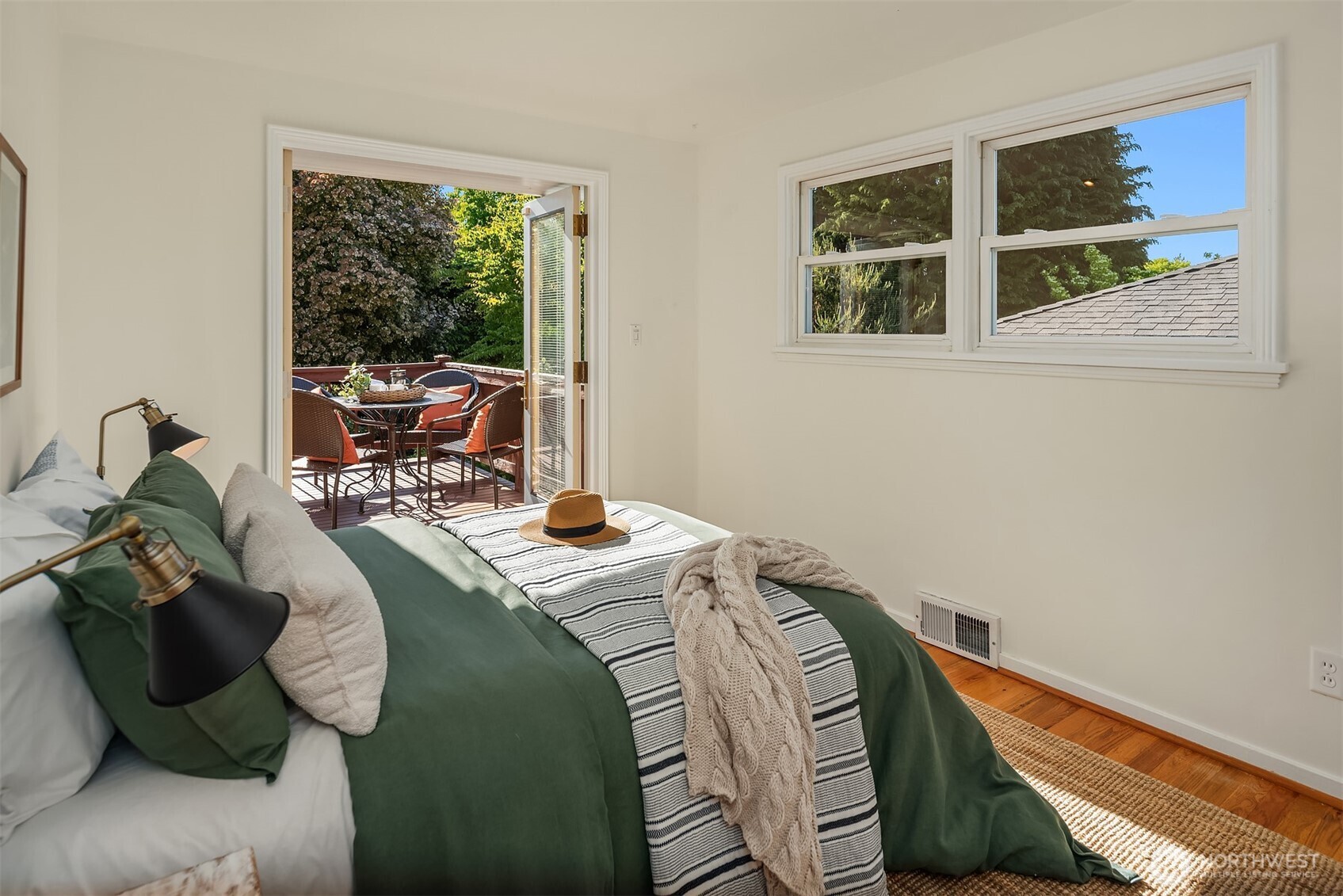 4007 49th Avenue SW, Seattle, WA 98116