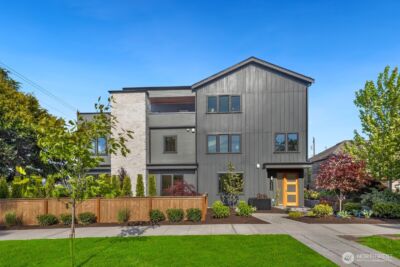 3250 29th Avenue W, Seattle, WA 98199 - Photo 1