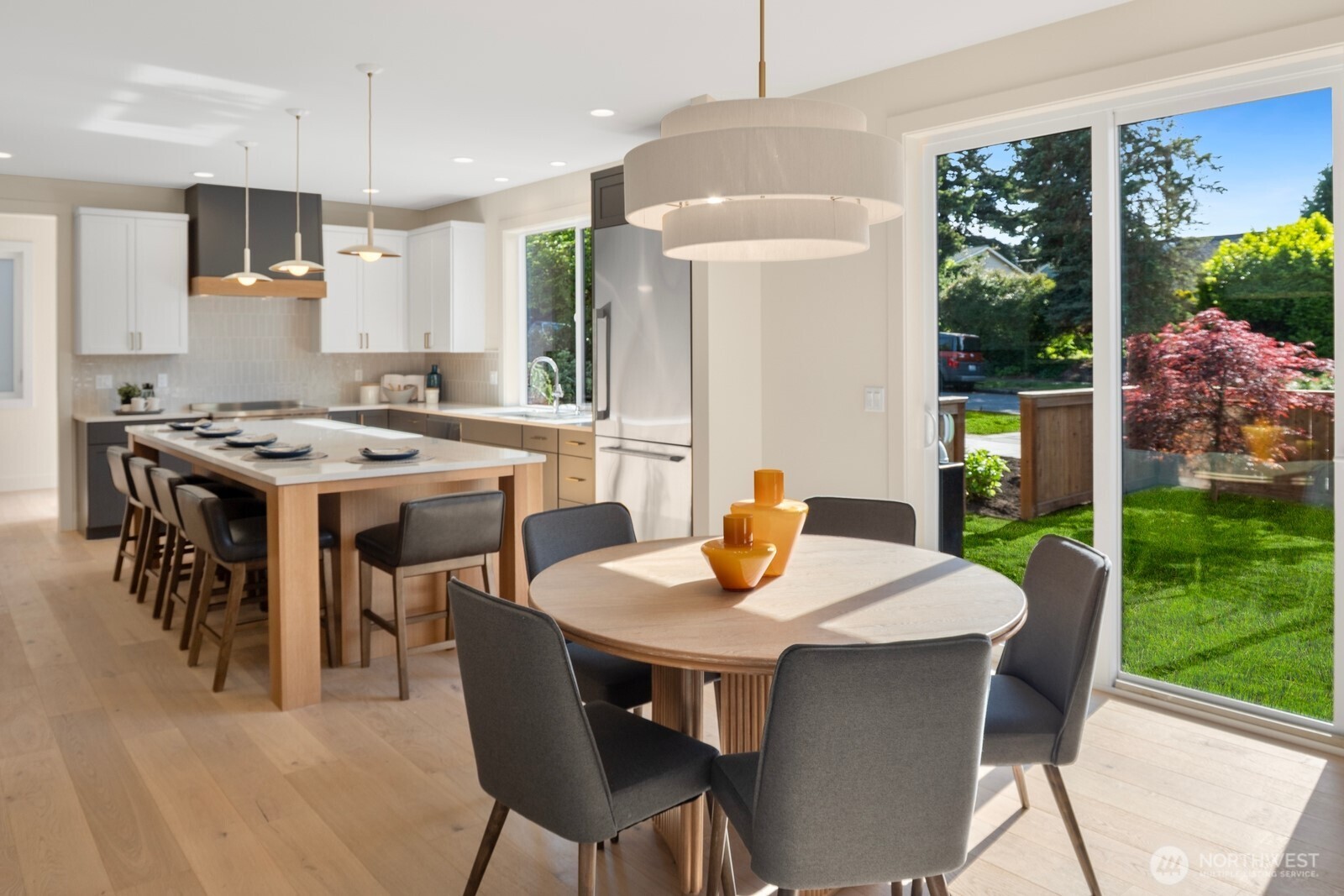 3250 29th Avenue W, Seattle, WA 98199