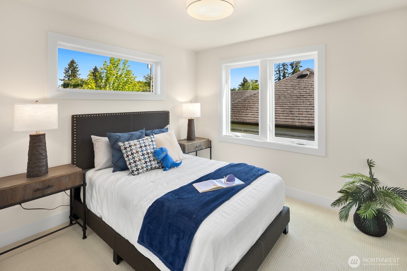 3250 29th Avenue W, Seattle, WA 98199