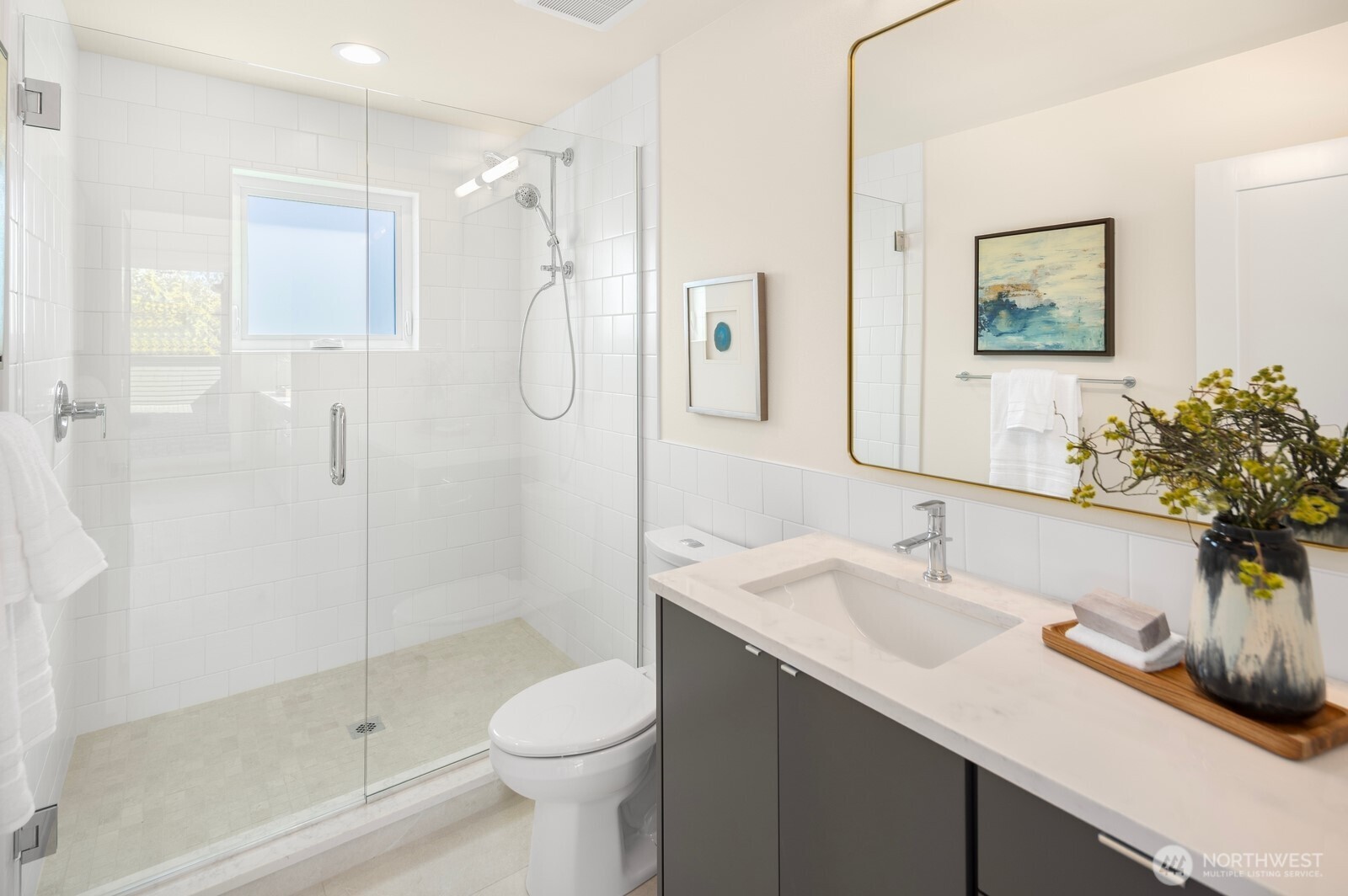 3250 29th Avenue W, Seattle, WA 98199