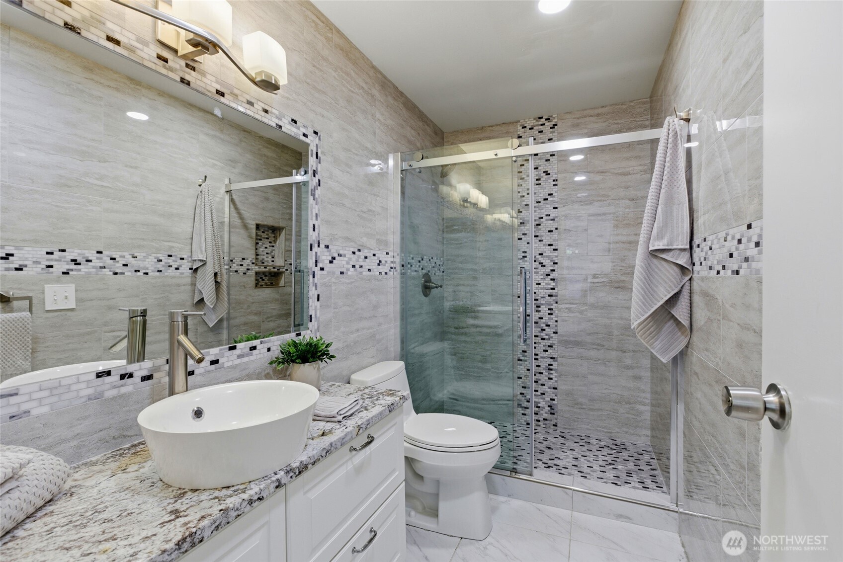 1737 Harbor Avenue #S-306, Seattle, WA 98126