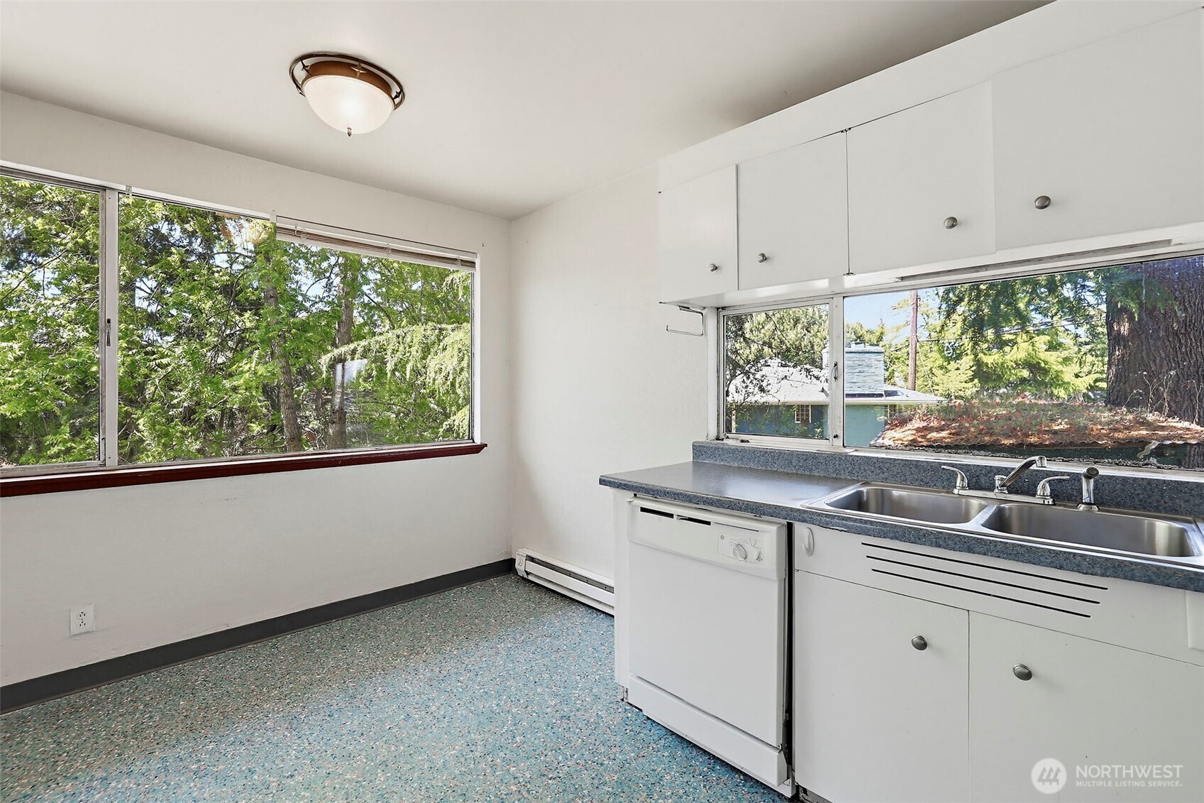 7529 Beacon Avenue S, Seattle, WA 98118