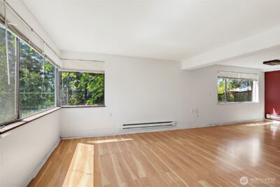 7529 Beacon Avenue S, Seattle, WA 98118 - Photo 15