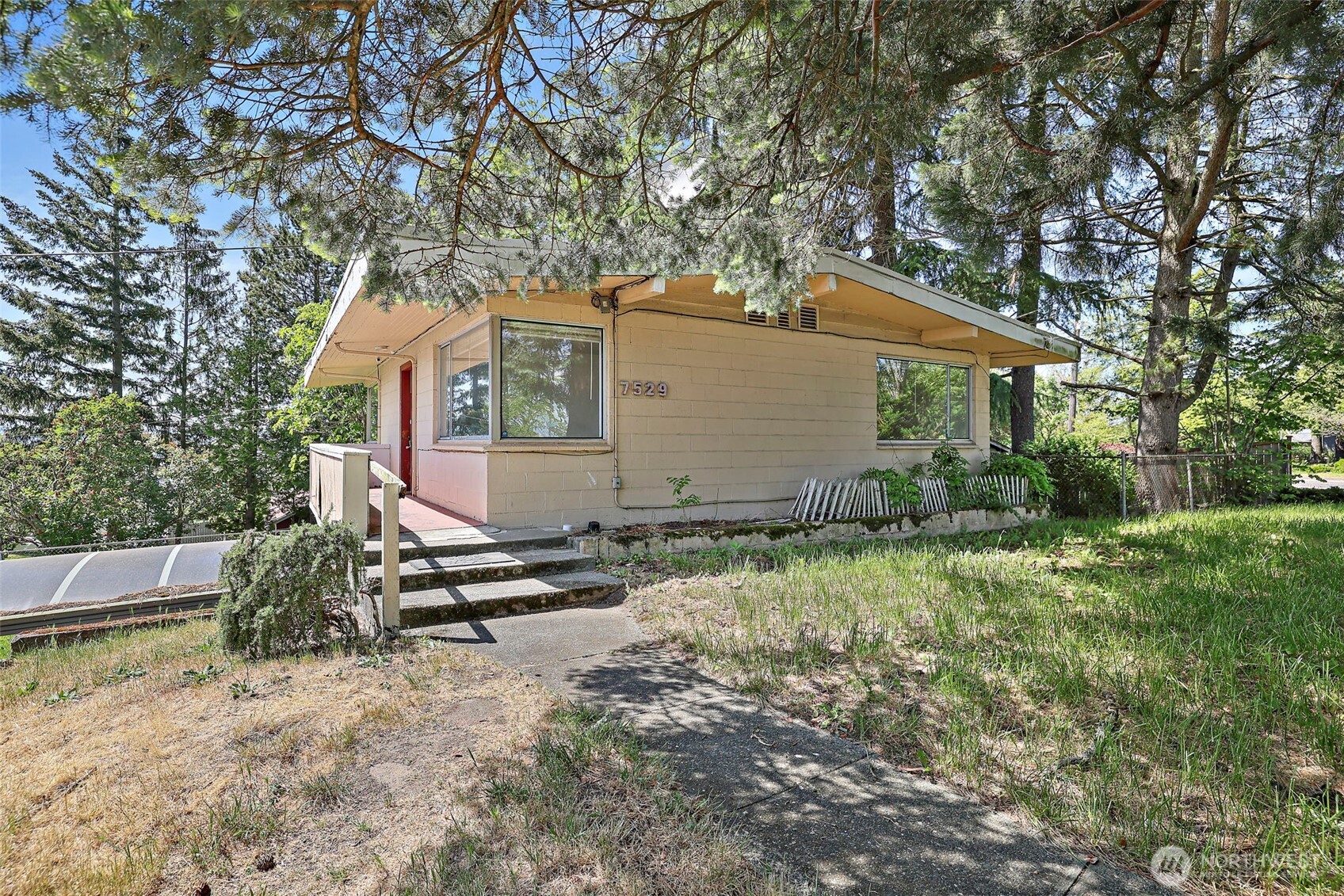 7529 Beacon Avenue S, Seattle, WA 98118