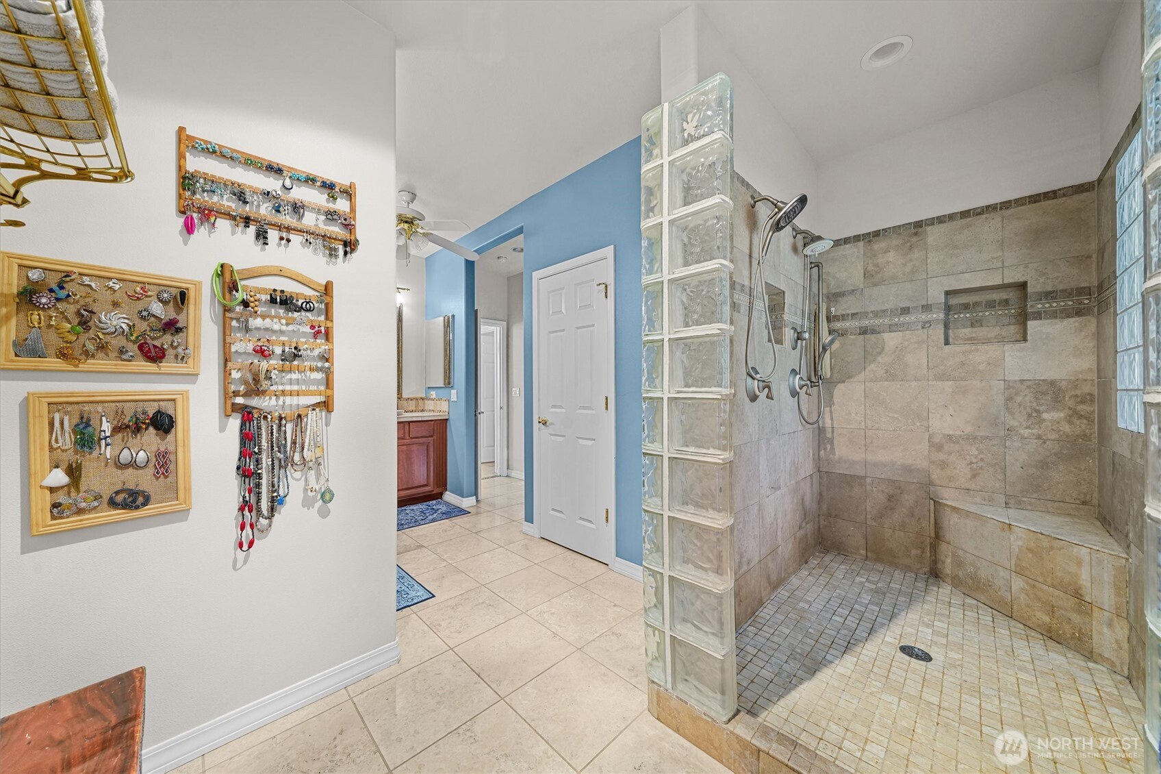 10823 Seaview Drive , Anderson Island, WA 98303