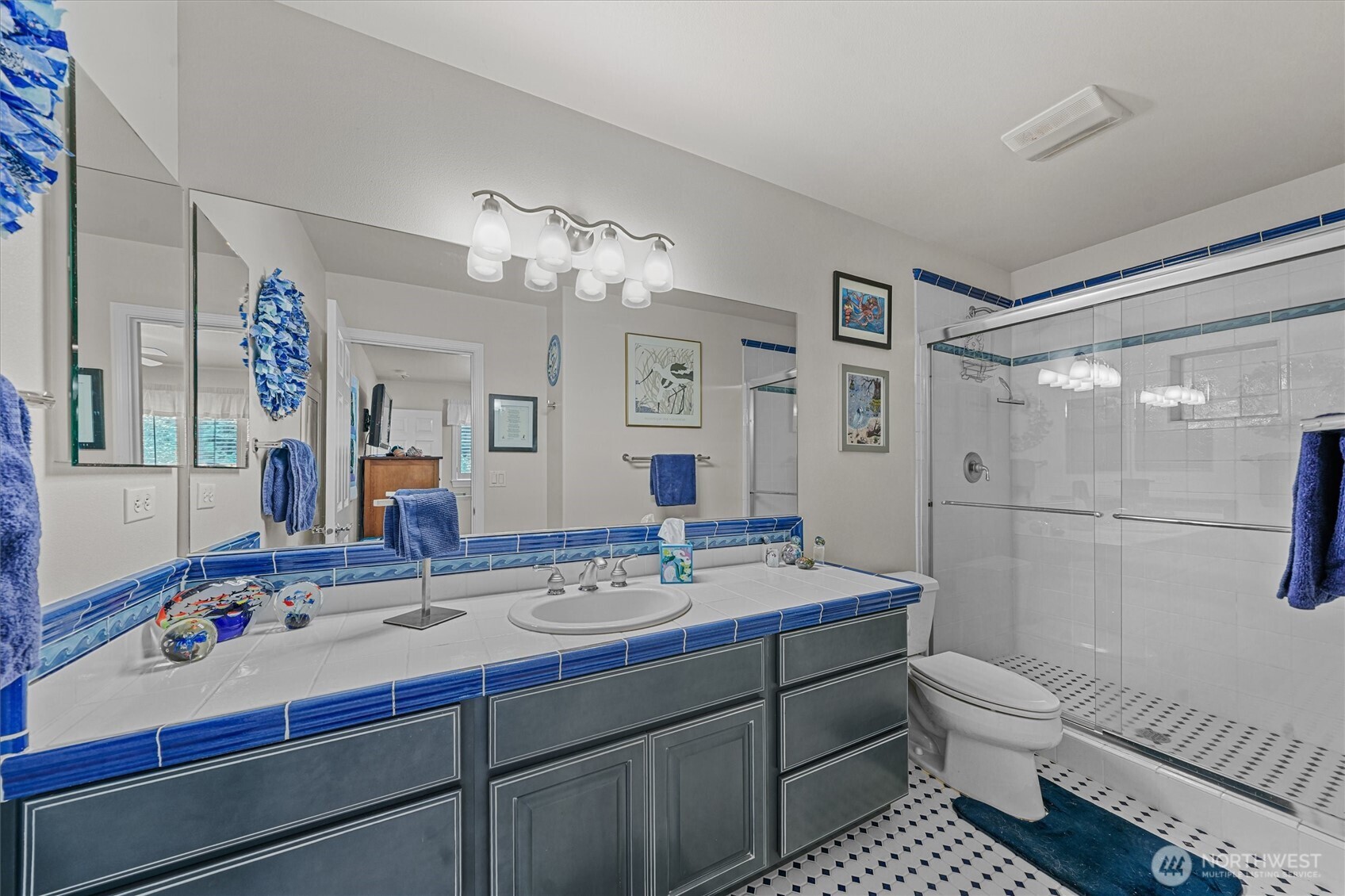 10823 Seaview Drive , Anderson Island, WA 98303