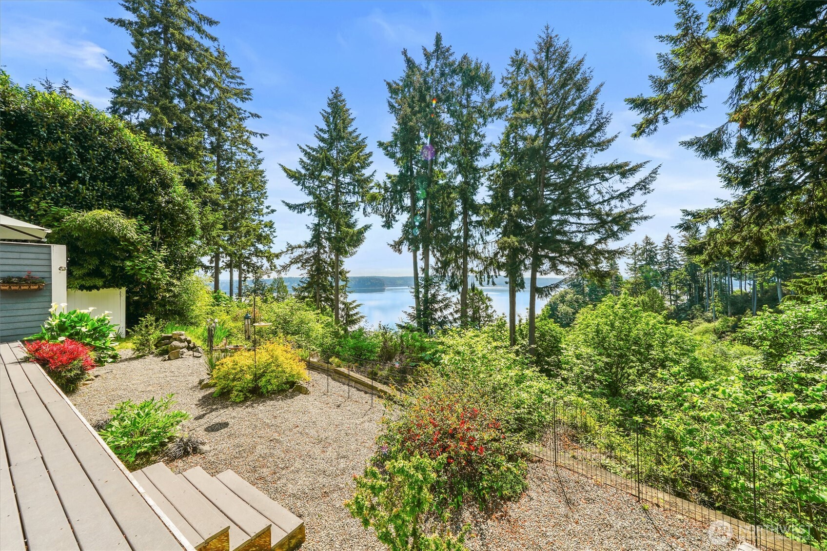 10823 Seaview Drive , Anderson Island, WA 98303