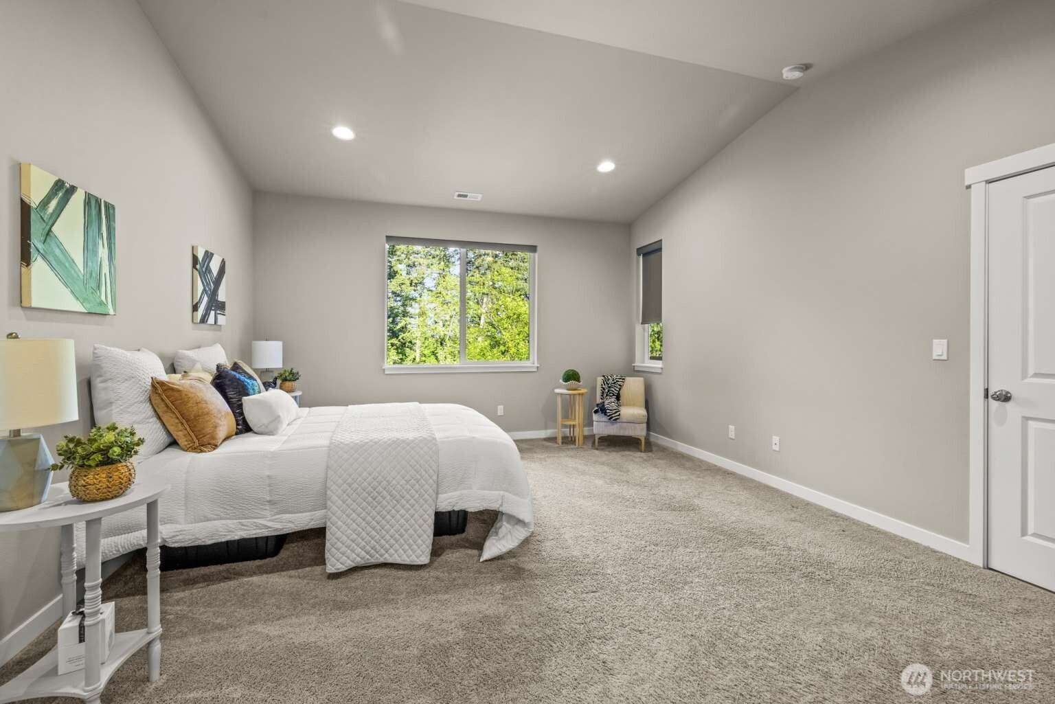 3807 29th AVE Court E, Tacoma, WA 98404