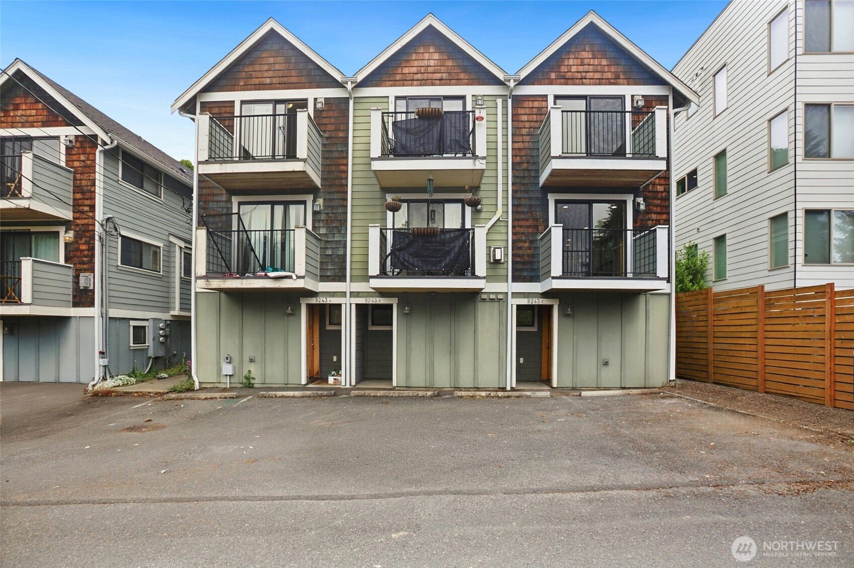 9243 35th Avenue SW #C, Seattle, WA 98126