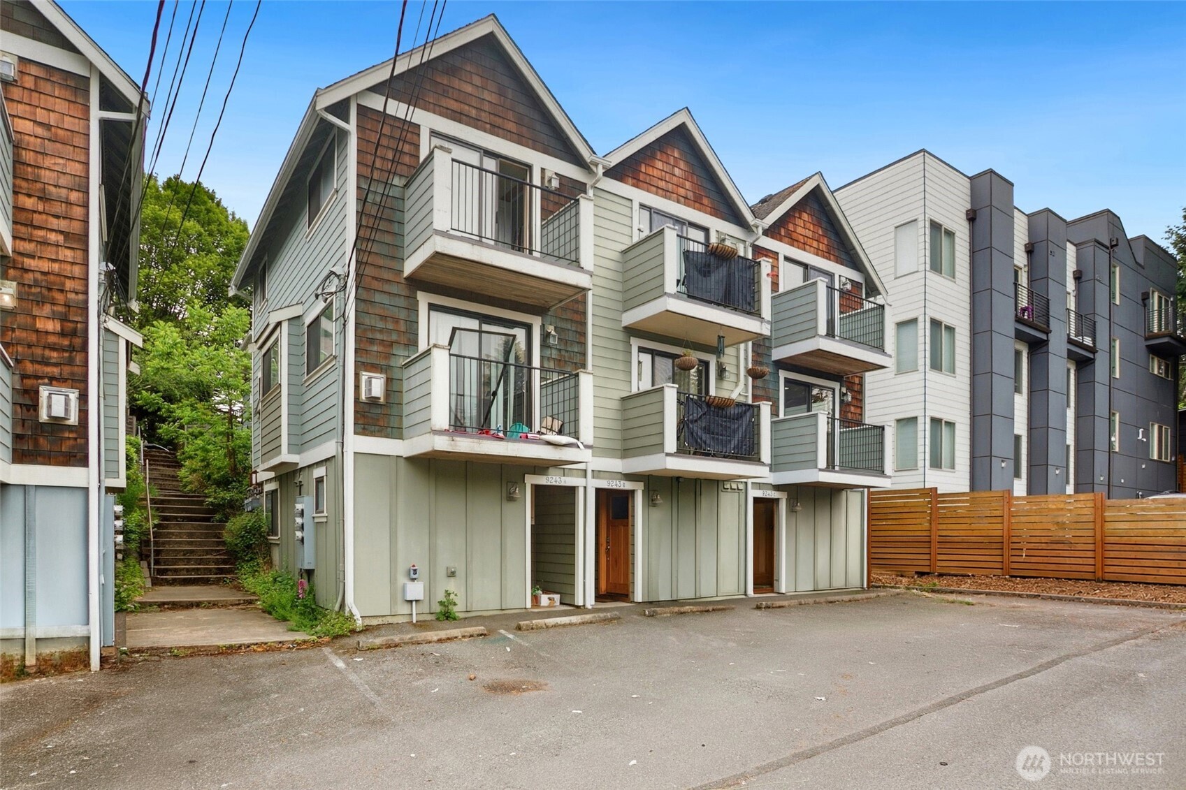9243 35th Avenue SW #C, Seattle, WA 98126