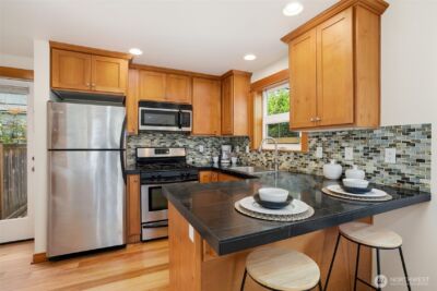 9243 35th Avenue SW #C, Seattle, WA 98126 - Photo 4