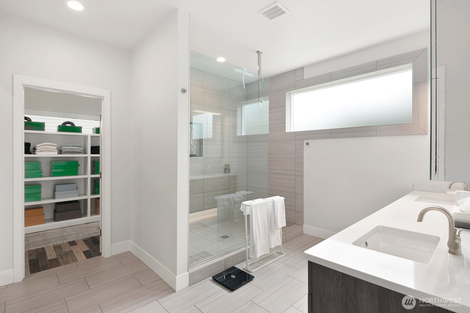 2627 SW 100th Street , Seattle, WA 98146