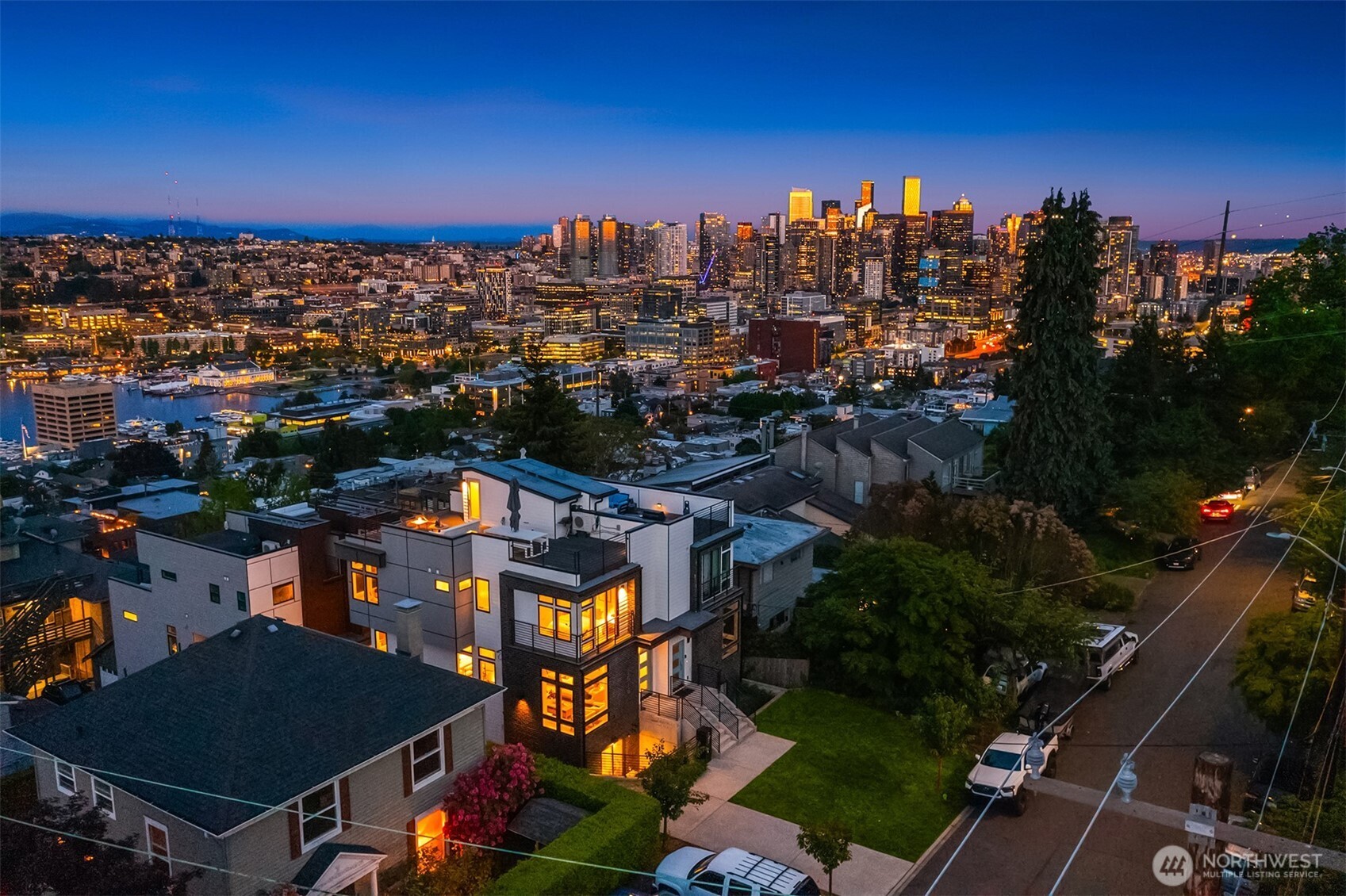 1516 Bigelow Avenue N, Seattle, WA 98109
