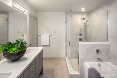 1516 Bigelow Avenue N, Seattle, WA 98109 - Photo 18