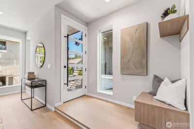 4460 Midvale Avenue N, Seattle, WA 98103 - Photo 3