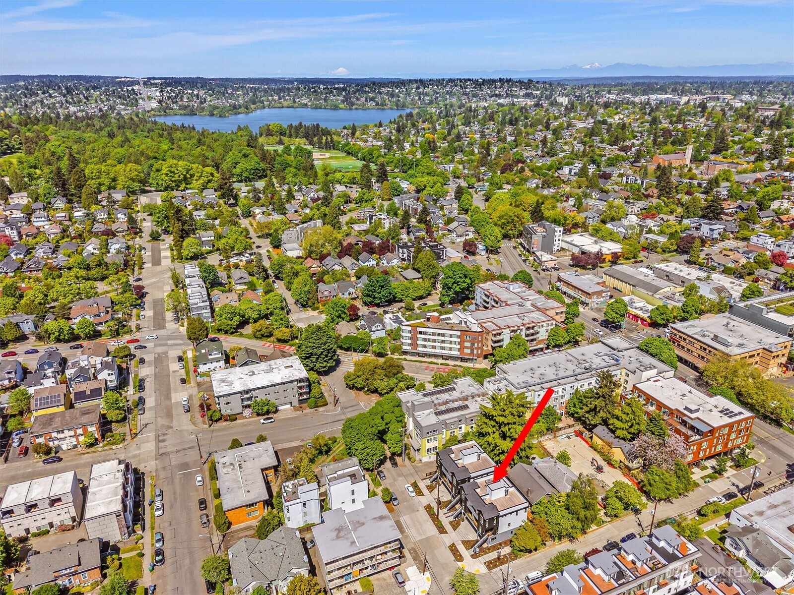 4460 Midvale Avenue N, Seattle, WA 98103