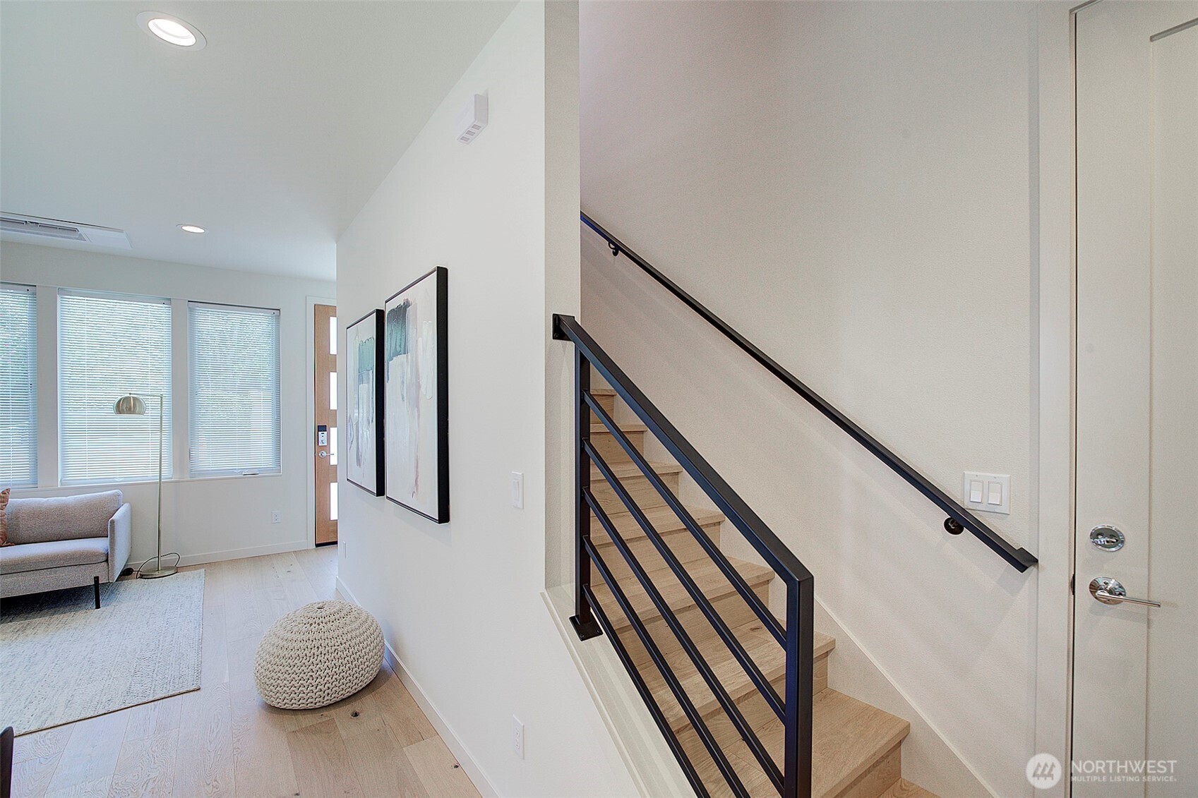 8319 25th Avenue NW, Seattle, WA 98117
