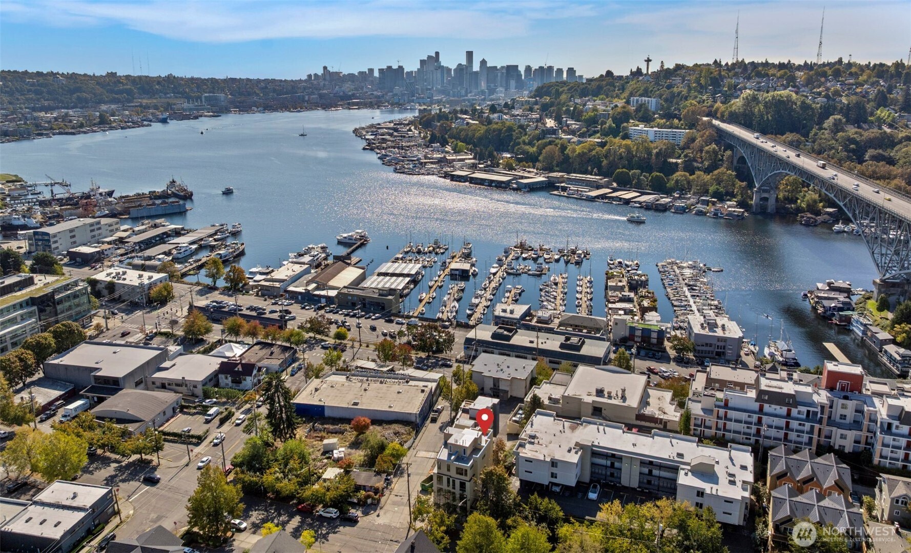 955 N 35th Street , Seattle, WA 98103