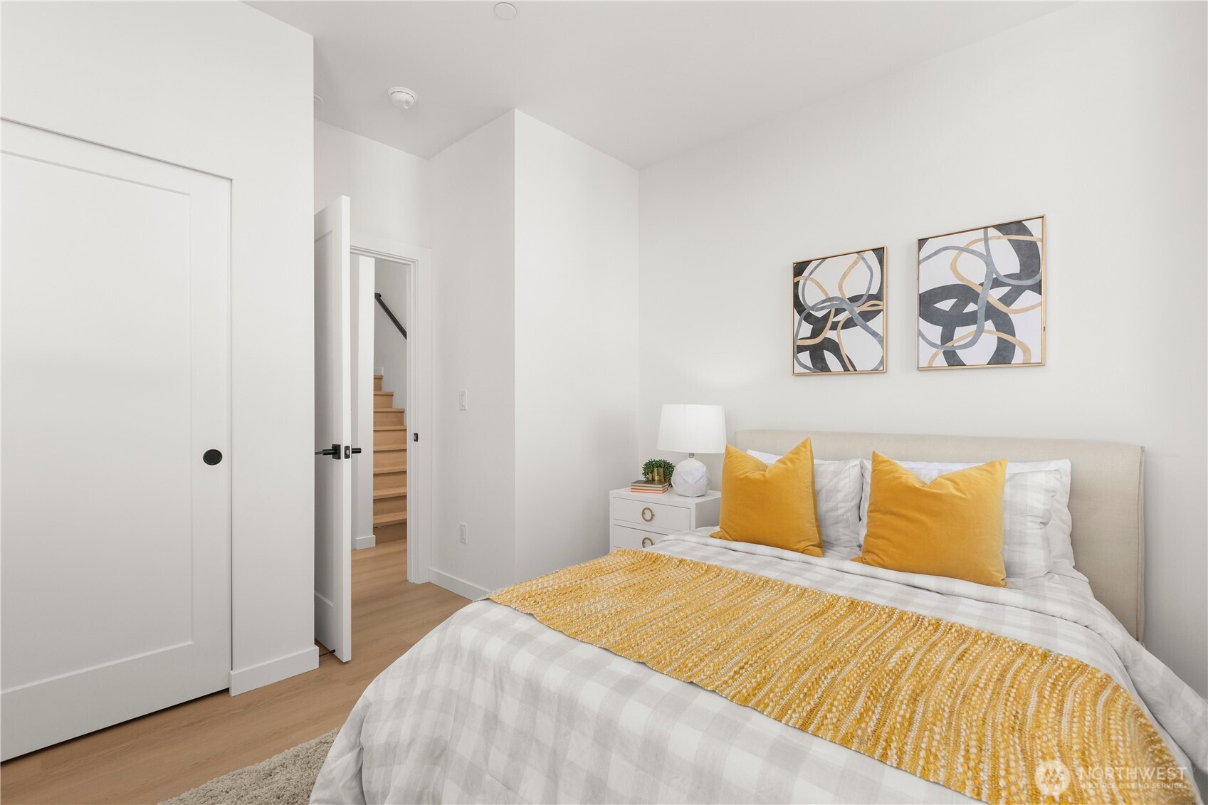 955 N 35th Street , Seattle, WA 98103