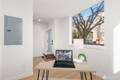 955 N 35th Street , Seattle, WA 98103 - Photo 30