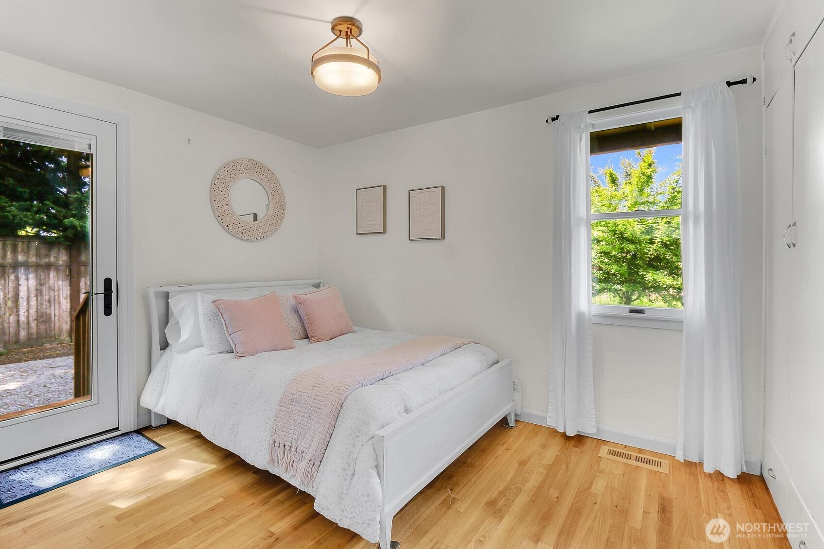 10515 1st Avenue NW, Seattle, WA 98177