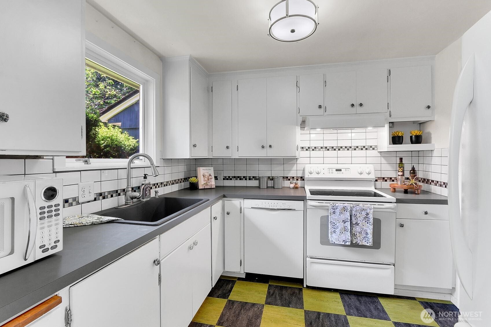 10515 1st Avenue NW, Seattle, WA 98177