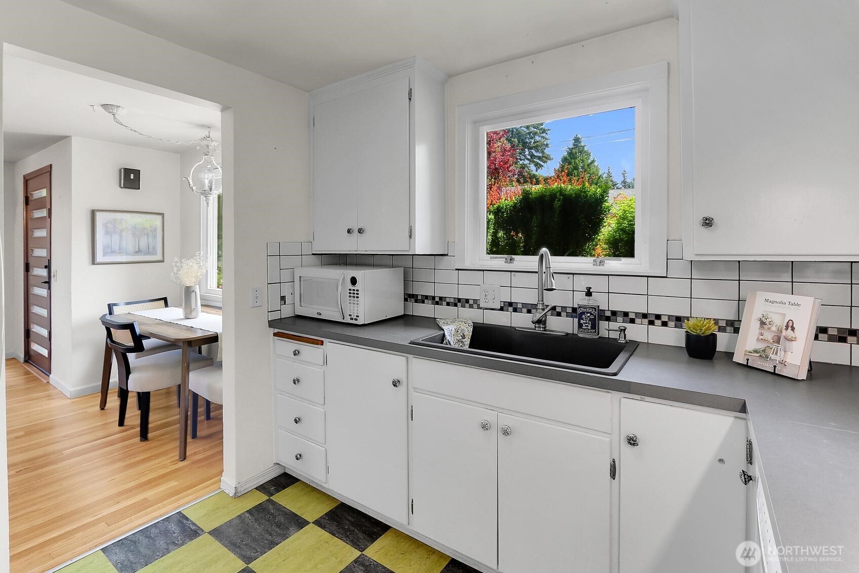 10515 1st Avenue NW, Seattle, WA 98177